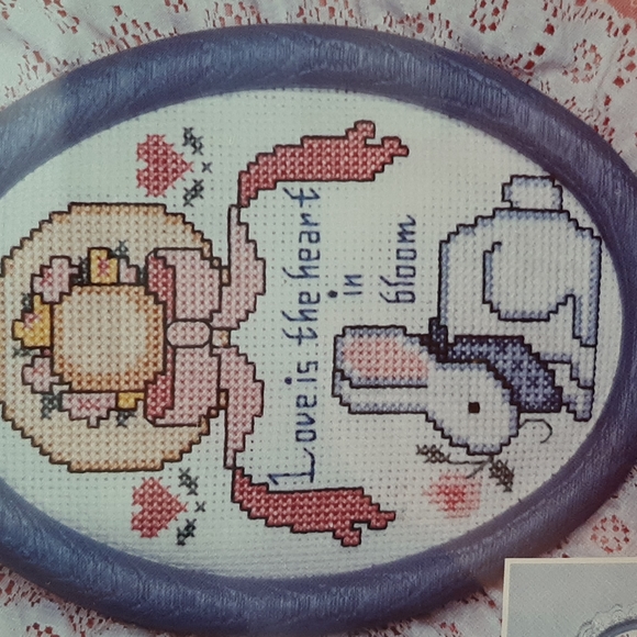 New Berlin Co. Counted Cross Stitch Kit "Love is the Heart in Bloom" Rabbit - Picture 4 of 4